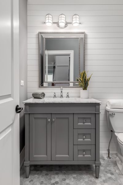 Vanity Refacing in Cleveland