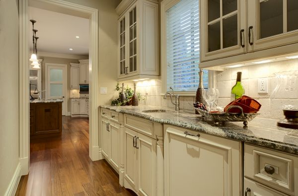 Butlers Pantry Installation in Cleveland